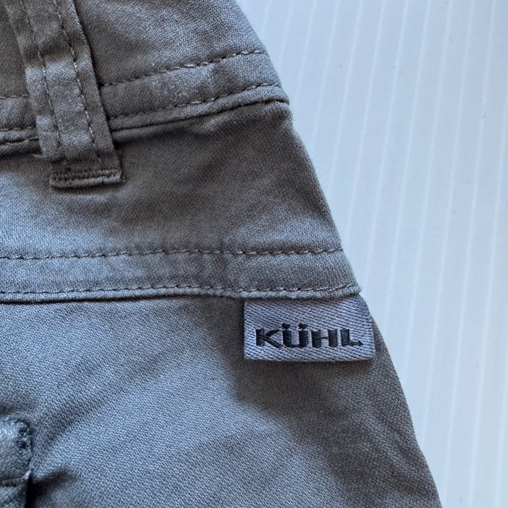 KÜHL Resitor Air Joggr sage green. Women’s size 6 - Picture 15 of 16